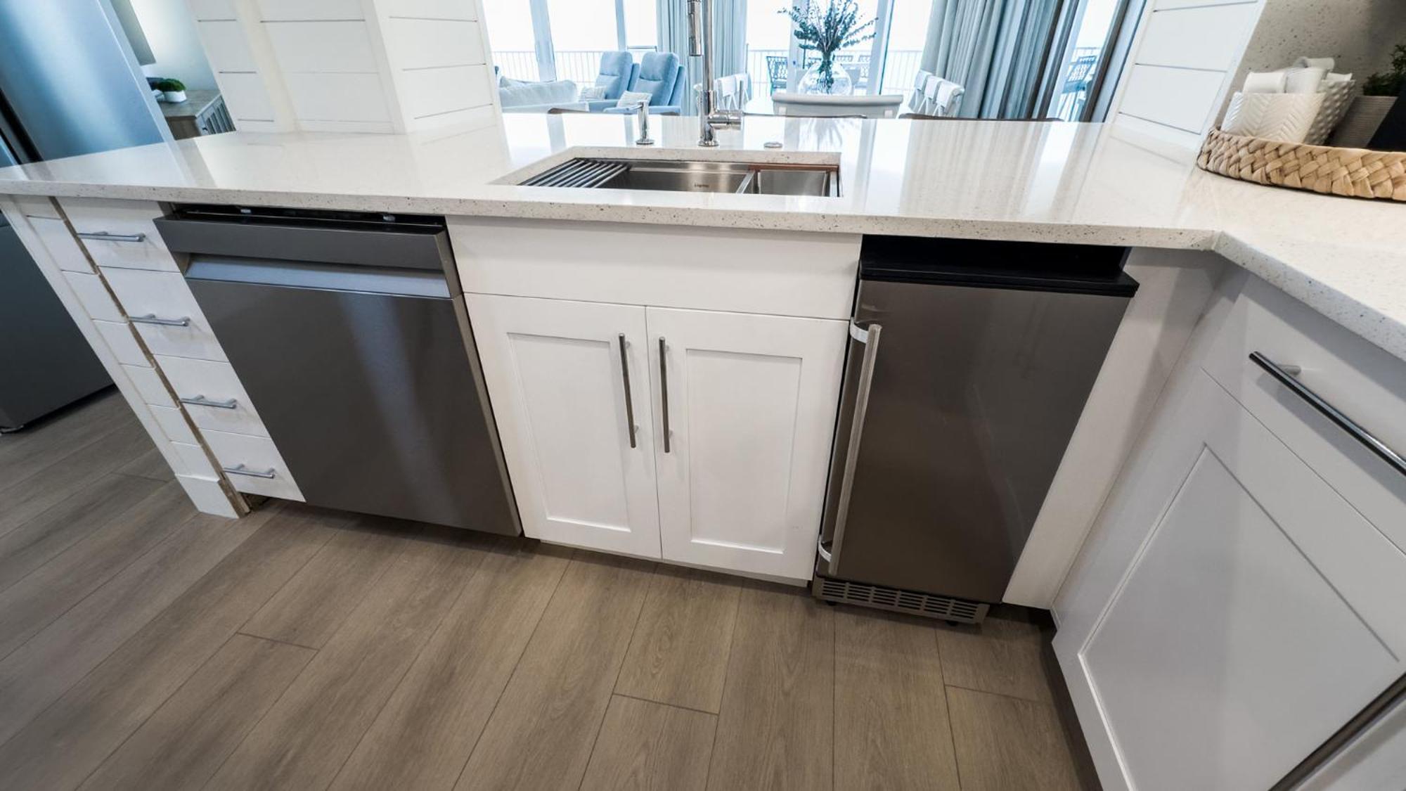 New Rental - 3Br 3Ba Corner Beachfront - 2024 Remodel - 3 Pools, Tiki Hut, Gym, Tennis Panama City Beach Εξωτερικό φωτογραφία