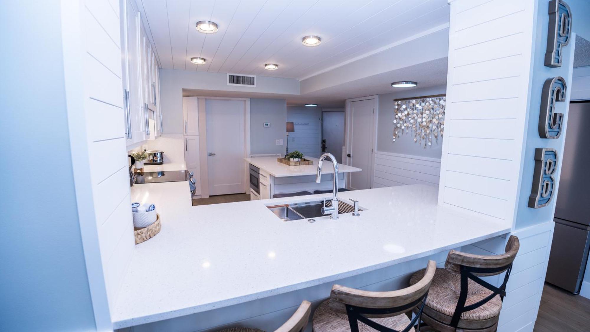 New Rental - 3Br 3Ba Corner Beachfront - 2024 Remodel - 3 Pools, Tiki Hut, Gym, Tennis Panama City Beach Εξωτερικό φωτογραφία