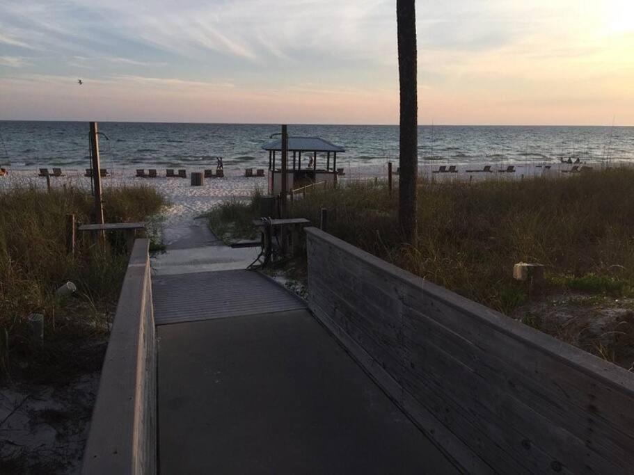 New Rental - 3Br 3Ba Corner Beachfront - 2024 Remodel - 3 Pools, Tiki Hut, Gym, Tennis Panama City Beach Εξωτερικό φωτογραφία