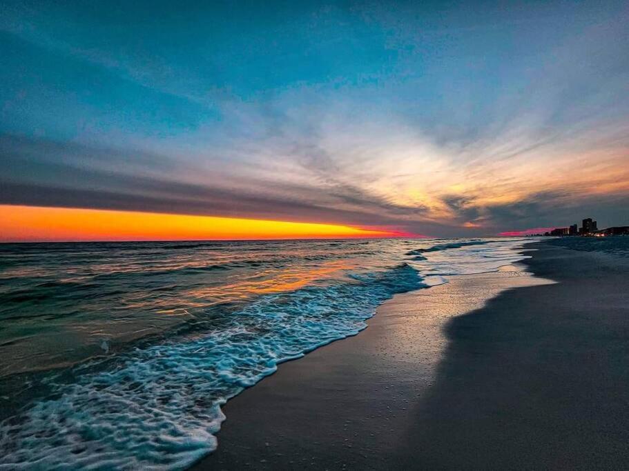 New Rental - 3Br 3Ba Corner Beachfront - 2024 Remodel - 3 Pools, Tiki Hut, Gym, Tennis Panama City Beach Εξωτερικό φωτογραφία